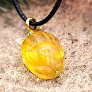 Adorable Nature Yellow Fluorite Sleeping Nine Tails Fox Pendant Necklace